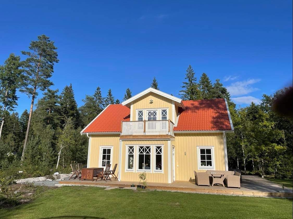 Summer cottage near the shore of Lake Vänern