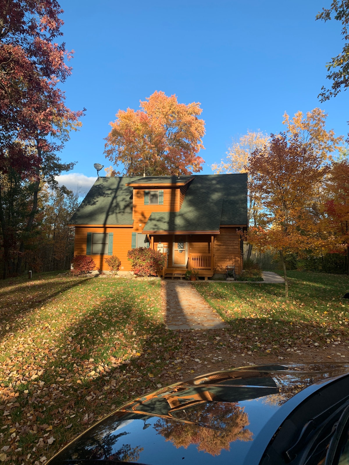 美丽的河滨AuSable River Cabin