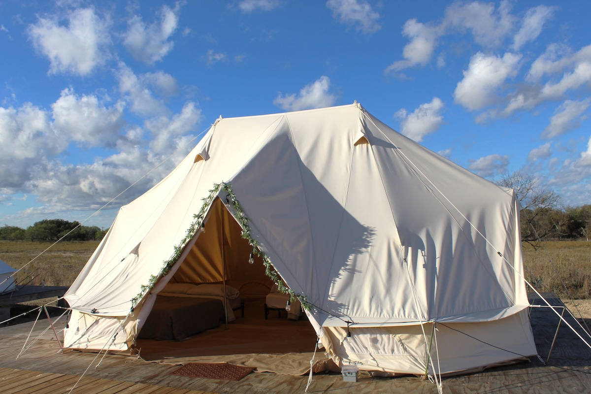Leo Tent: Rolling Sky Ranch