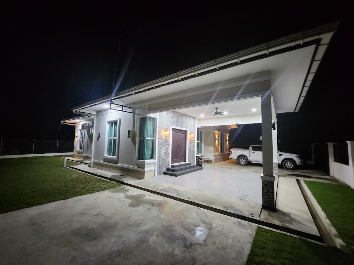 RESTU VILLA HOMESTAY TUARAN