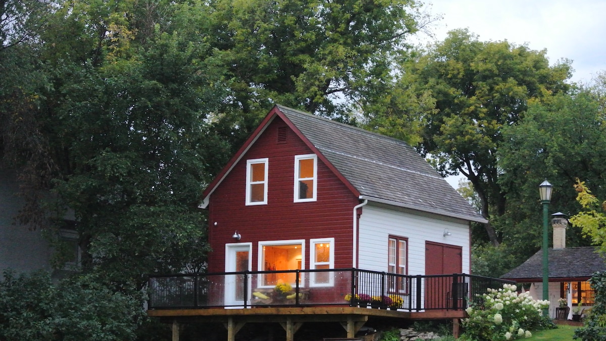 The Carriage House - your unique private getaway