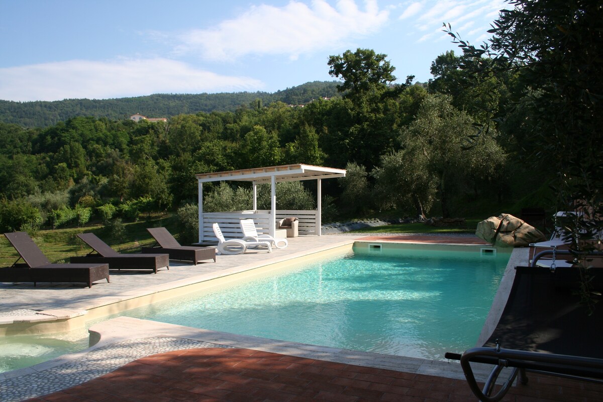 Villa in Lunigiana, swimmingpool