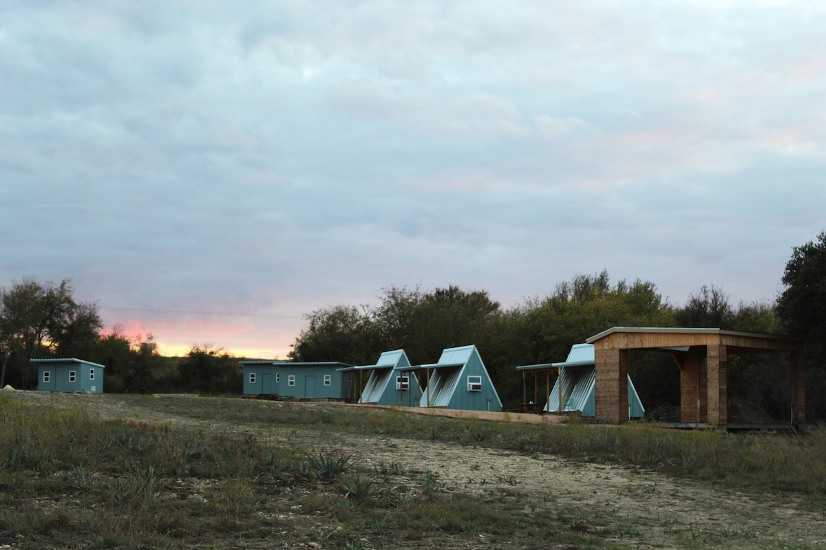 Sunset Vista: Rolling Sky Ranch