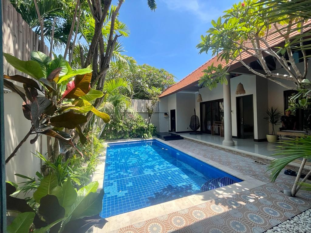 Big intro discount: Stylish & quiet Seminyak villa