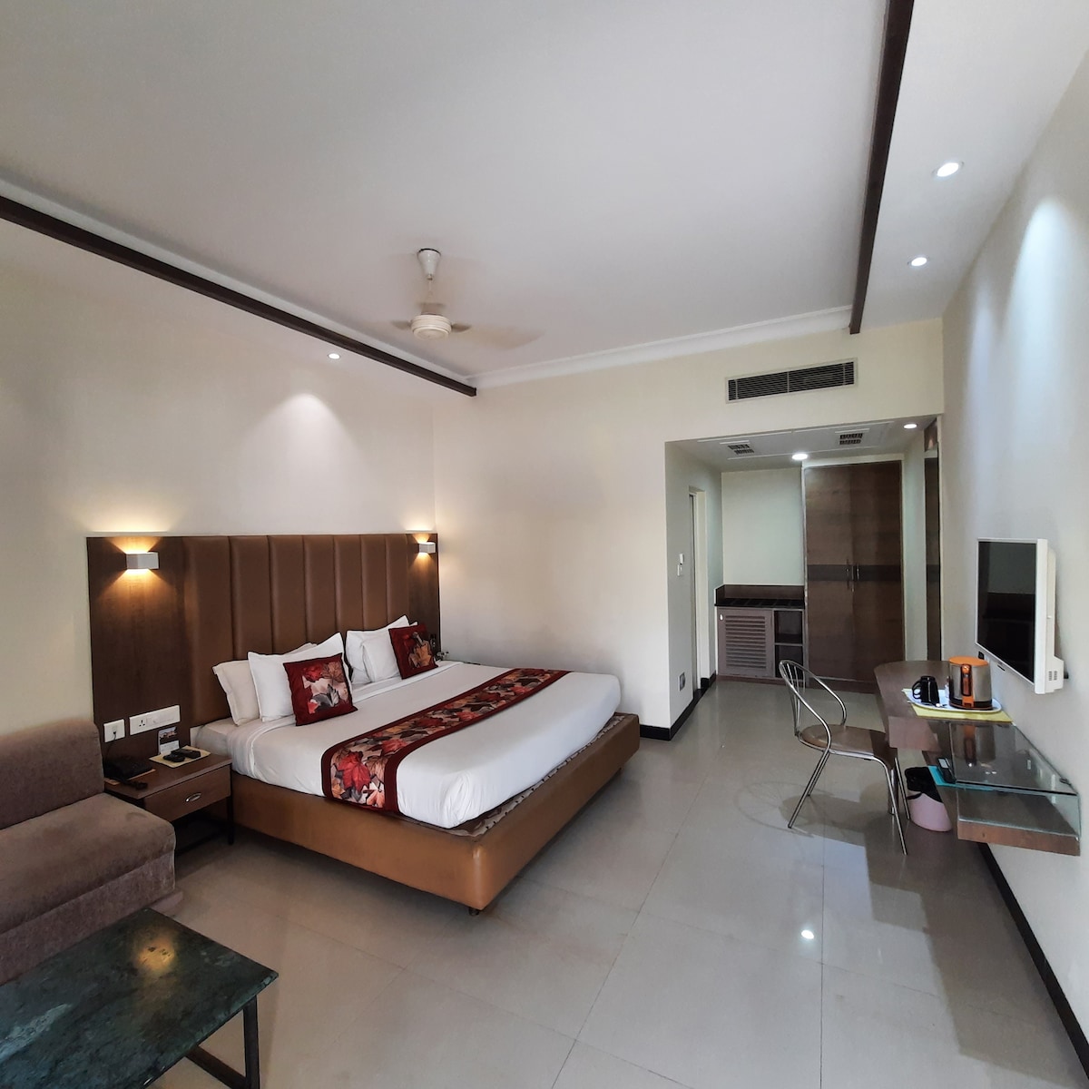 Grand Hotel Agra Deluxe Room