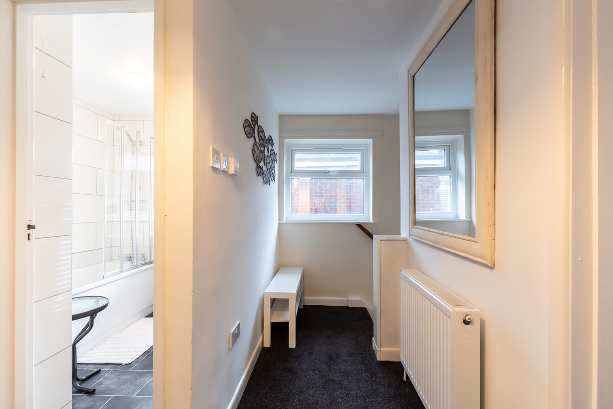 Centrally located flat with off-road Parking