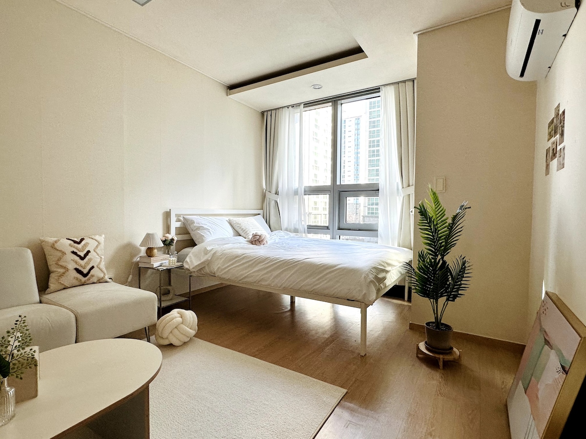 [NEW] Judy-house, 30sec to Gongdeok st.