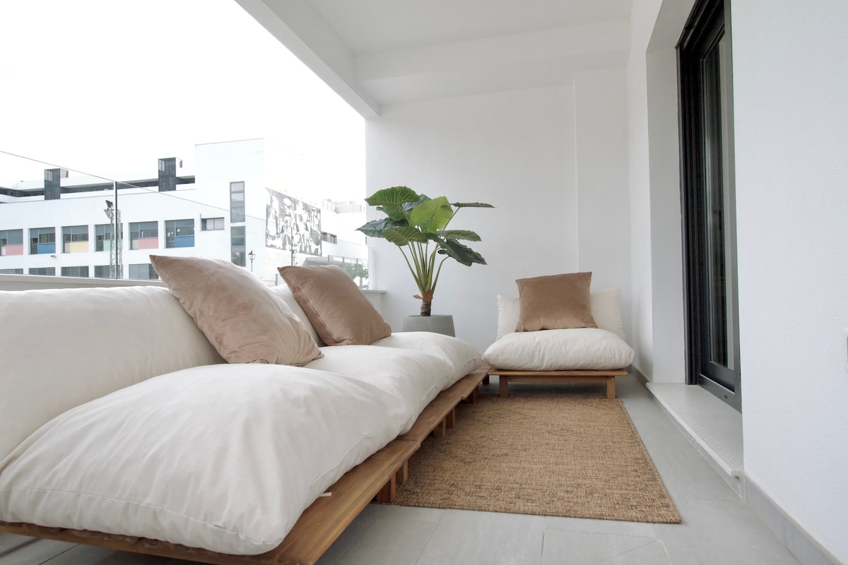 Modern 3-bedroom family apartment Estepona Centre