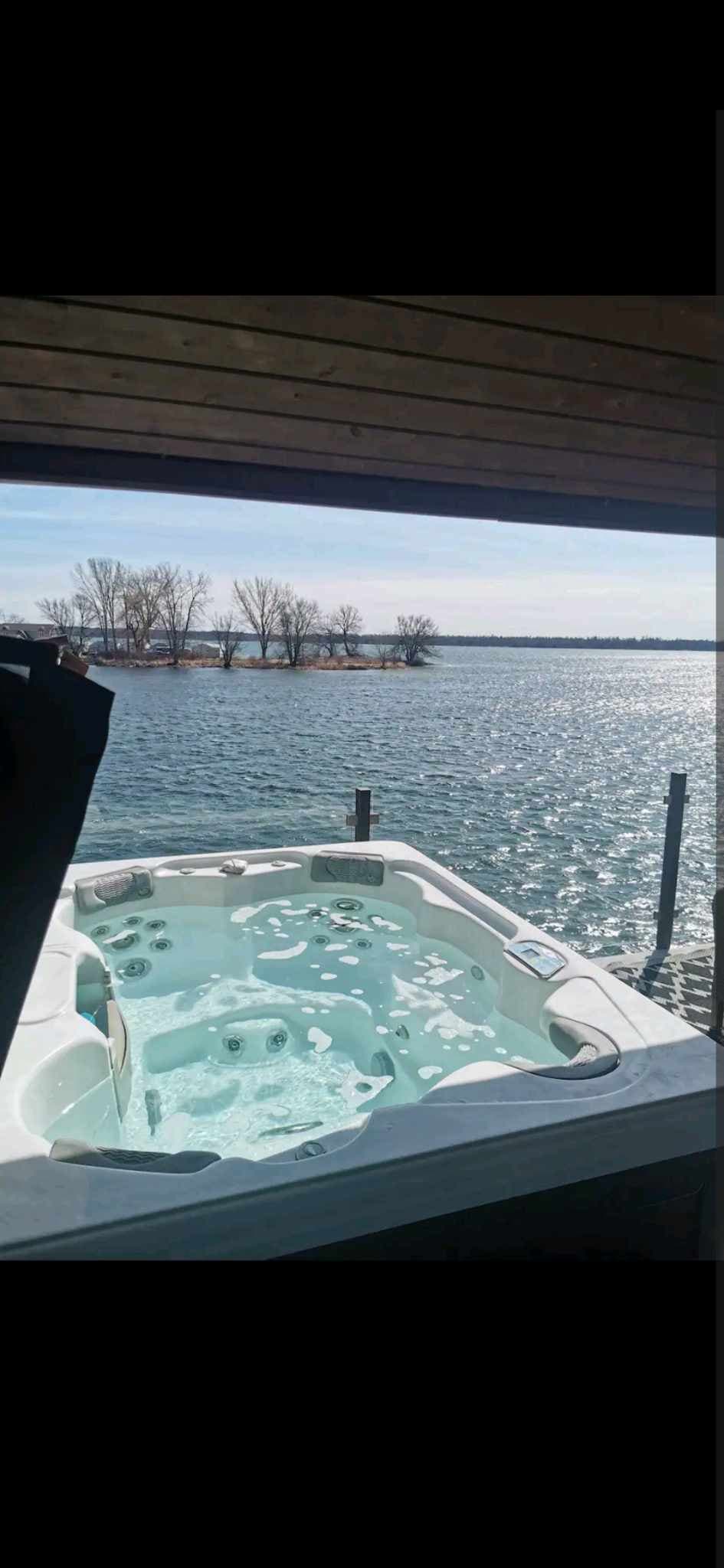 Lake House w/Hot tub, Pool table, Boat Slips