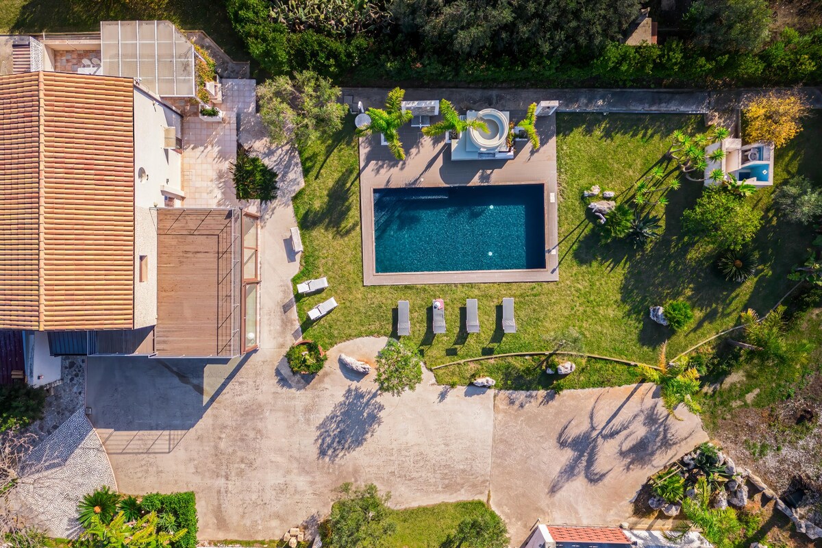 Villa DellAlbero: Privacy, Relax & Unique Pool