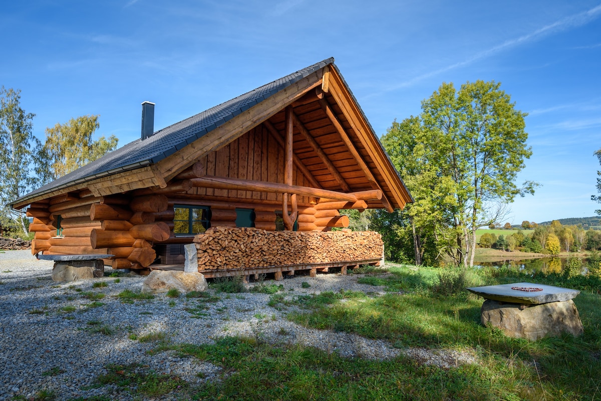 Das neu gebaute Blockhaus