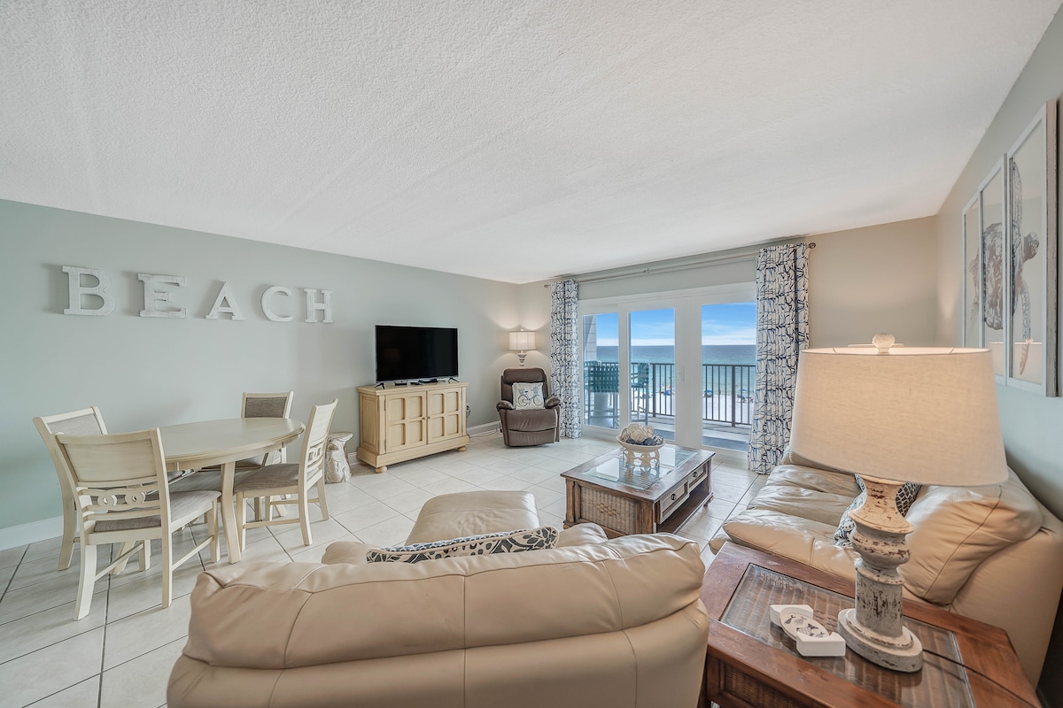 1BR/2BA on Beach-Sleeps 6-ME402