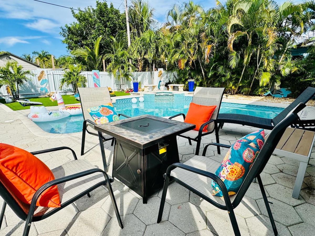 Mermaid's Cove: Heated Pool, Hot Tub, Beach Access