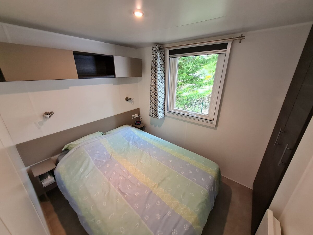 Mobil-home dans camping 4 *