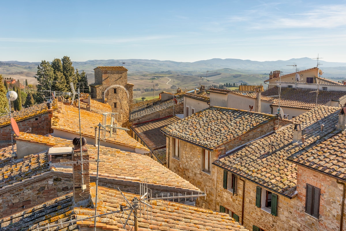 La Violetta di San Quirico, Centro Storico.