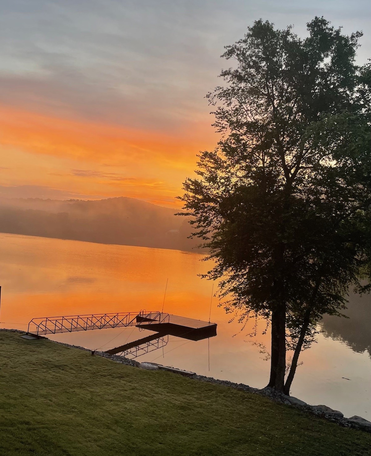 Private getaway on the TN river