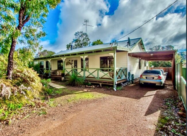 "Begonia Cottage" welcomes you!