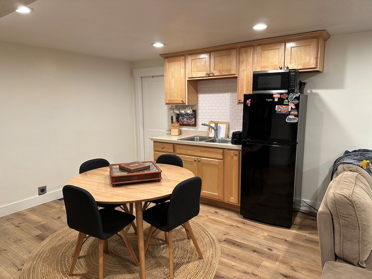 Cozy & Bright Private Basement