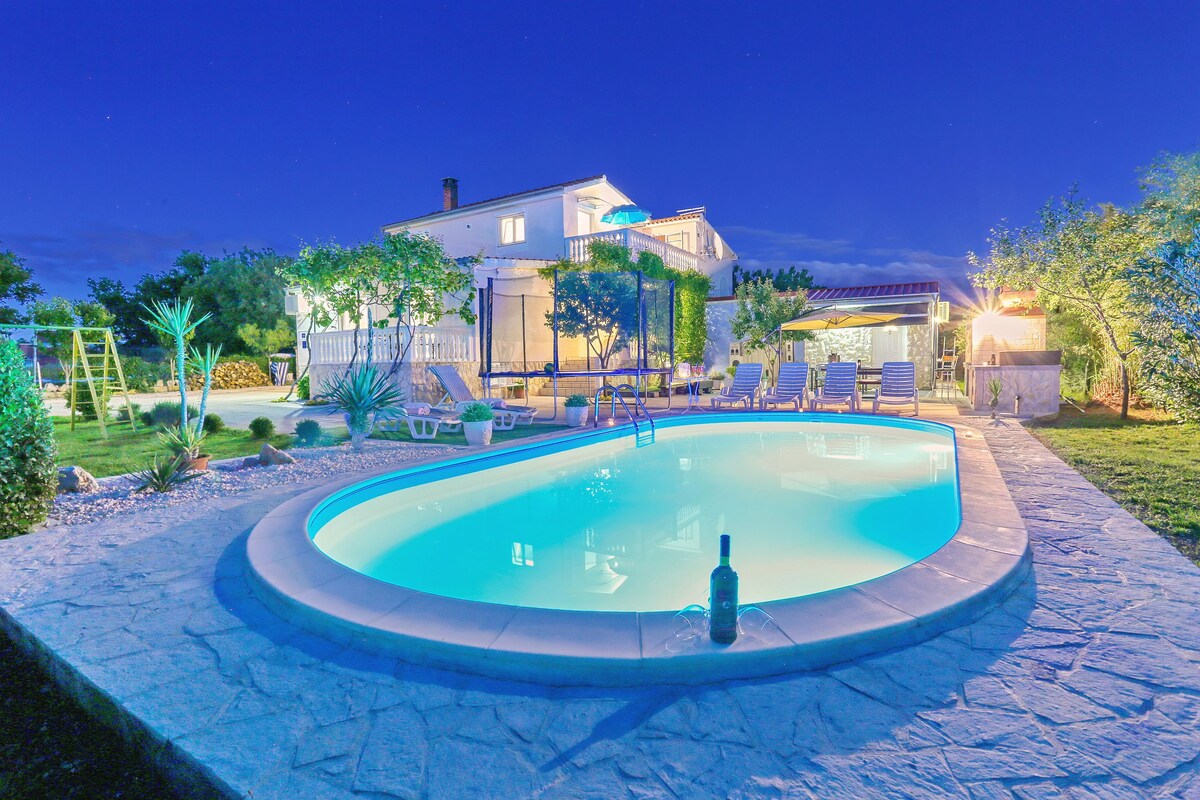 Villa Oaza with private pool
