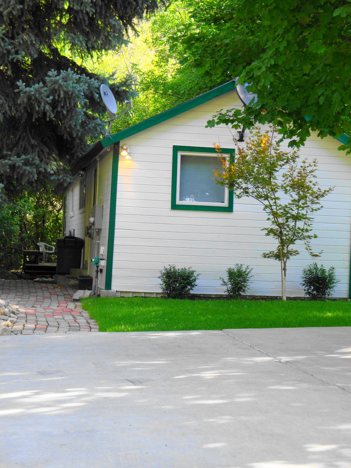 Vivian Park Cabin on Provo River