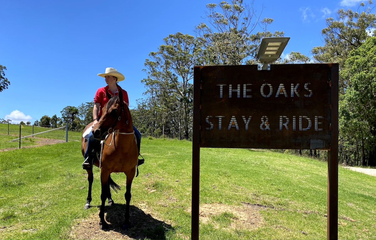 The Oaks - Stay & Ride