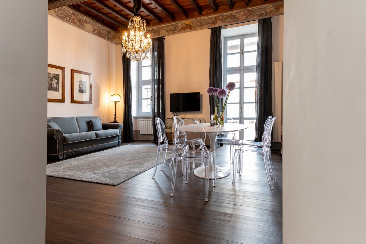 Santachiara15, luxury historical apartment