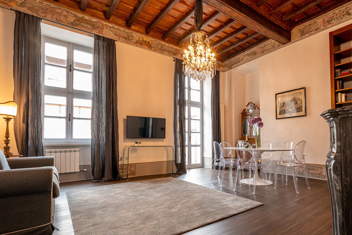 Santachiara15, luxury historical apartment