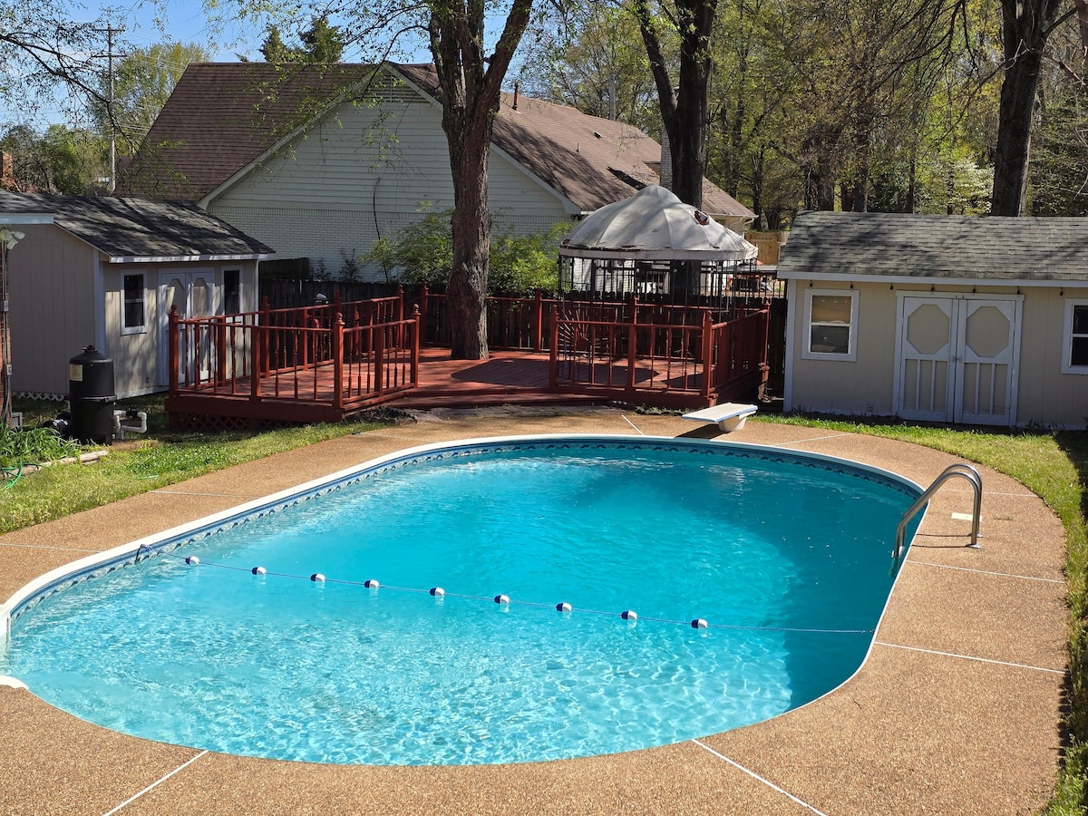 Collierville Gateway Retreat Pool with Playground