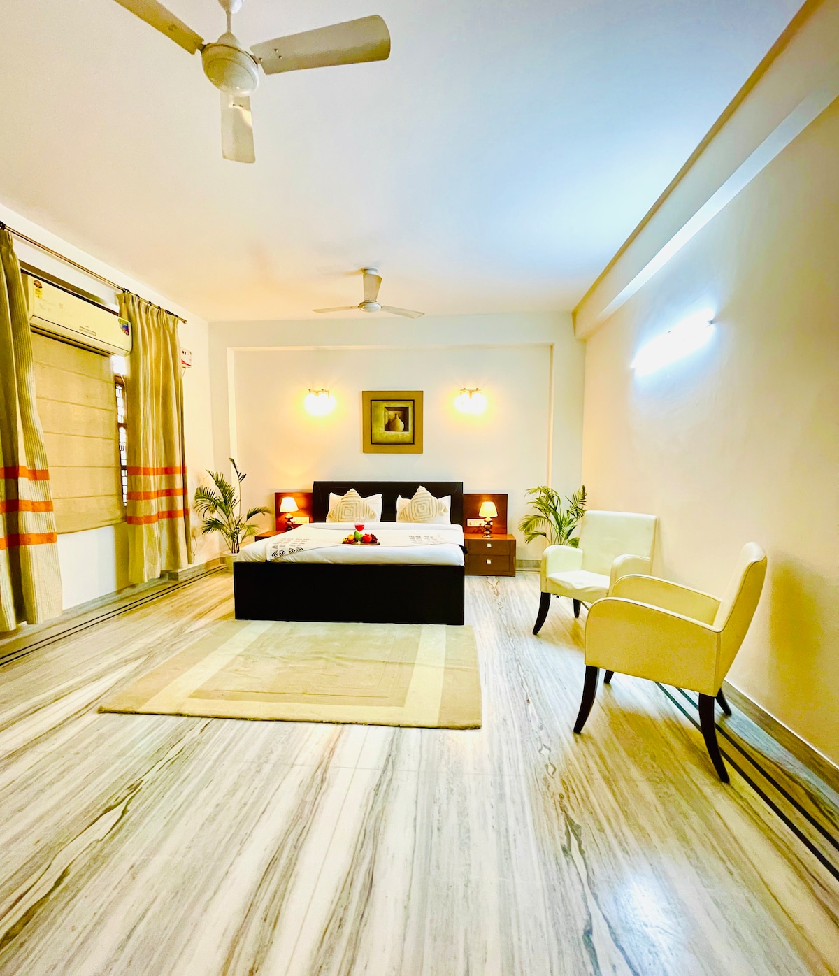 Modern and Comfort  3BHK Service Apartment, Sec 45