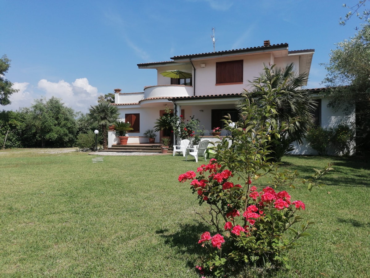 Villa Serena a 800 m dalla spiaggia, anche a piedi