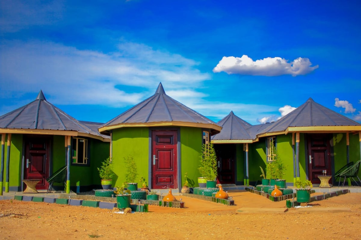 Amanya Huts Amboseli