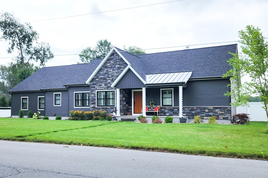 Horse Haven Rental for Track-Belmont