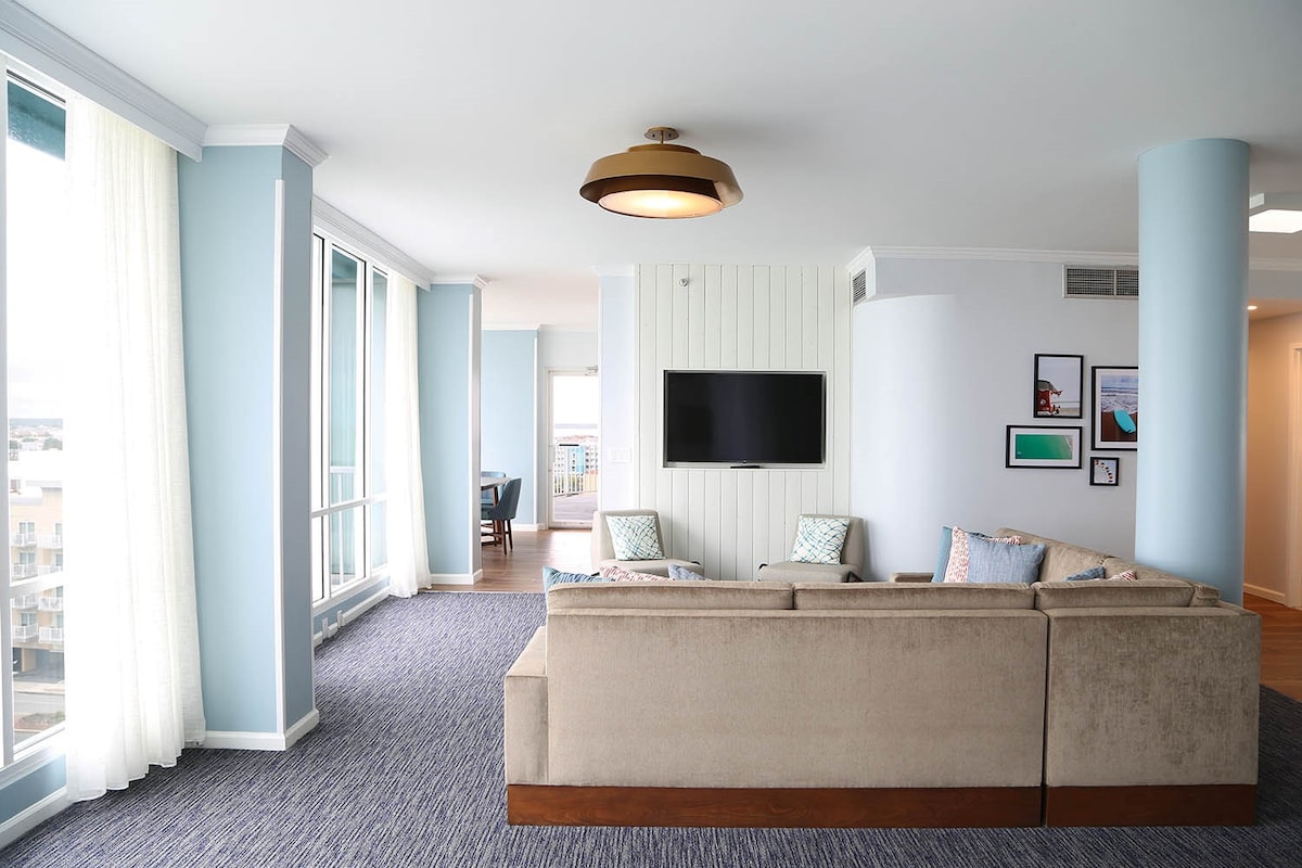 4-bedroom Oceanfront Penthouse