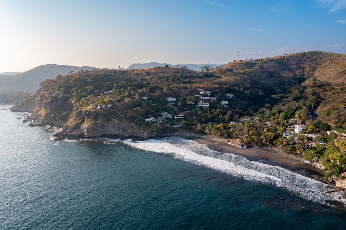 Casa Tucan BEACH HOUSE - Spectacular OCEAN VIEWS