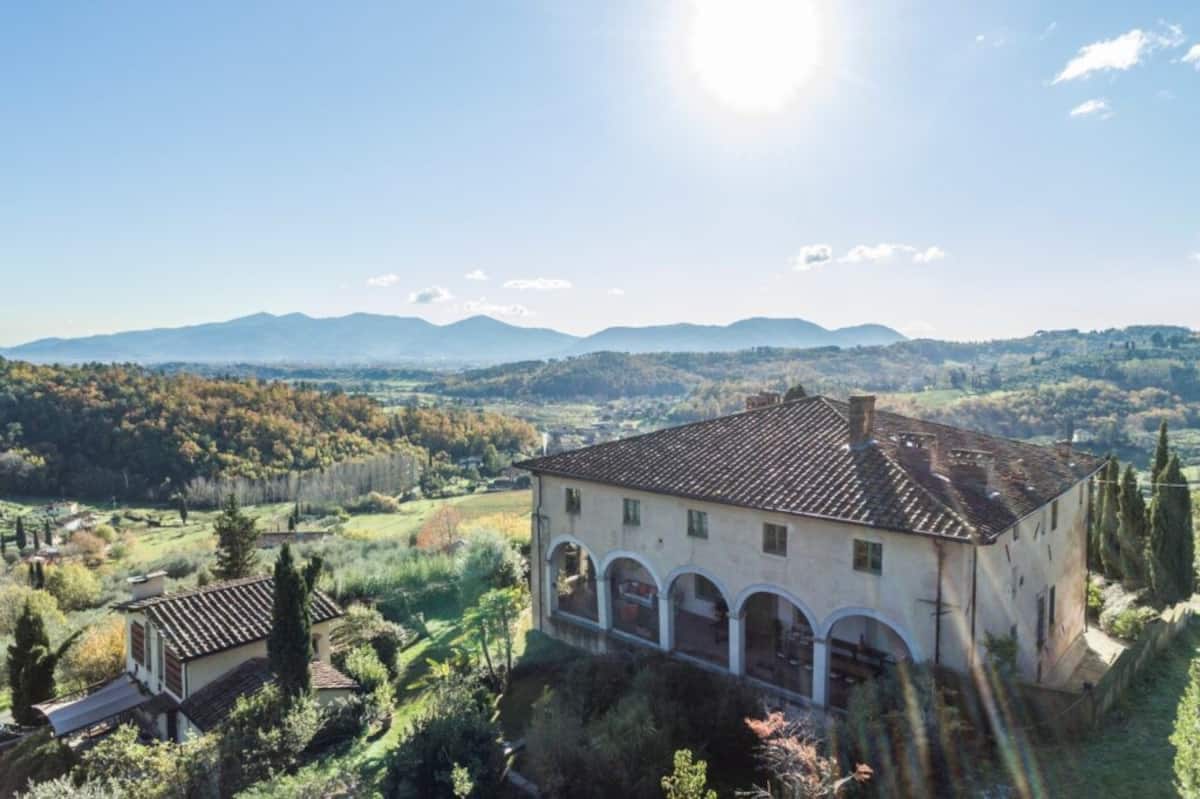 Tuscan Elegant Villa - Hills & Relax (19 sleeps)
