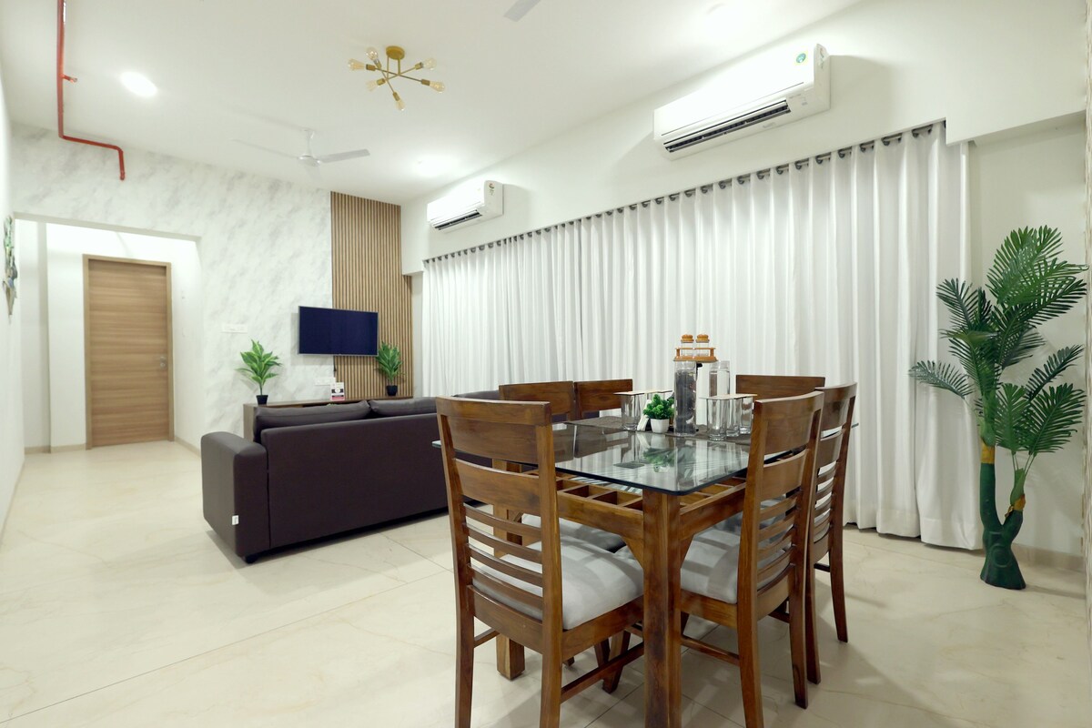 Sunny 3 BHK HomeSuite - Reliance Coprorate公园