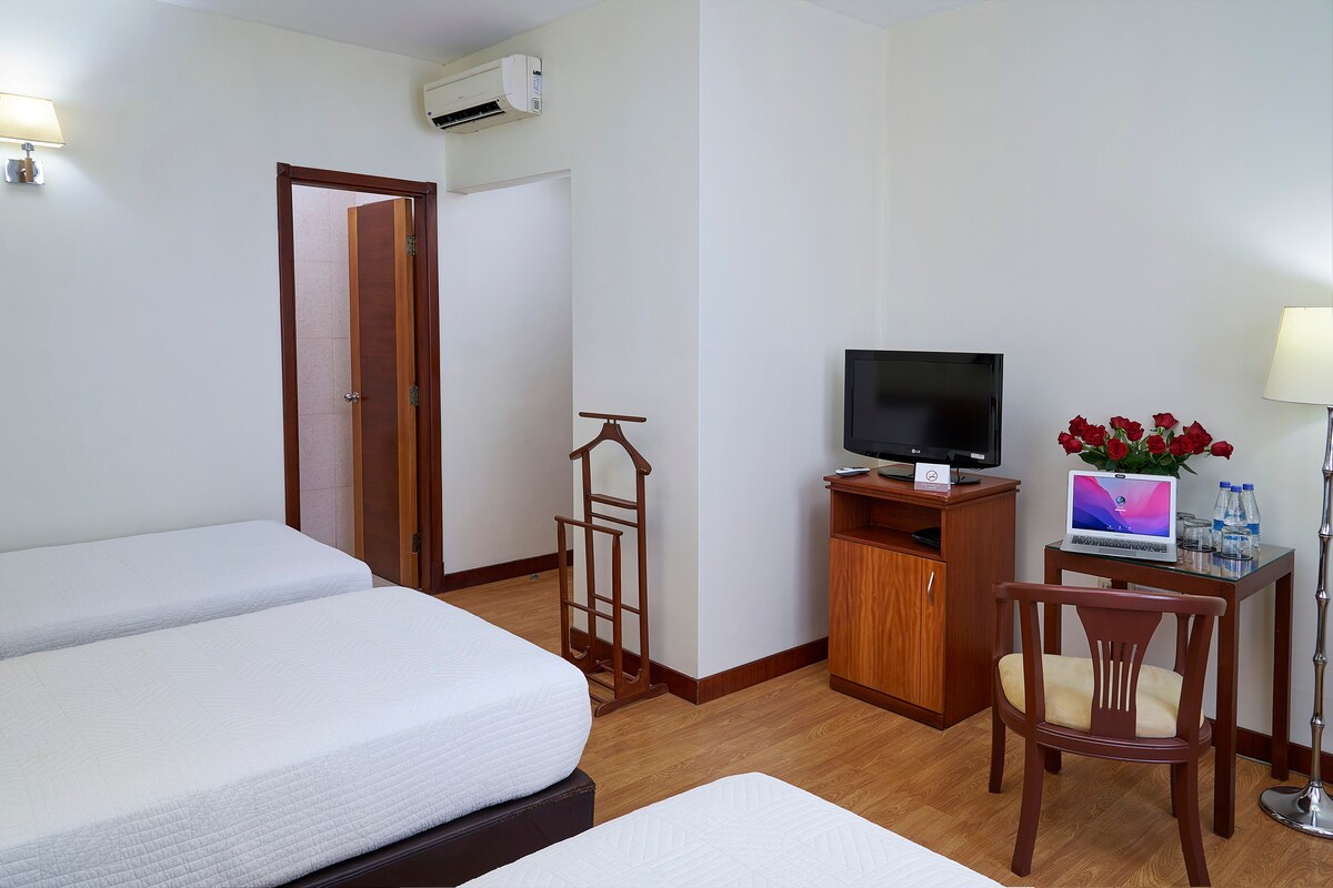 Hotel Cityzen Guayaquil （三张3张独立床）