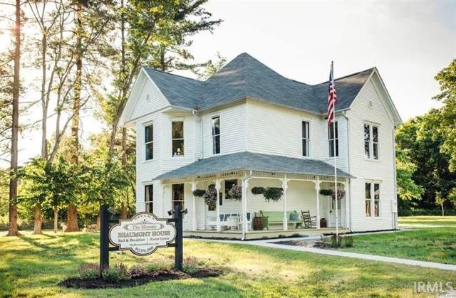 Gorgeous Queen Anne farmhouse