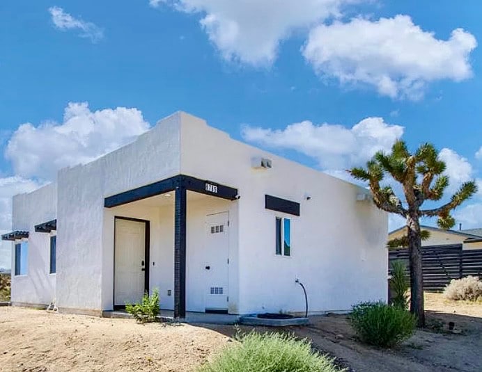 Modern Santa Fe home with spa and