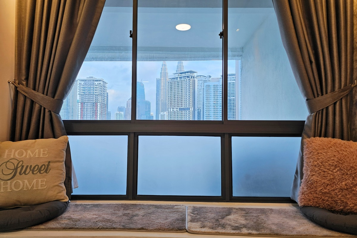 KLCC Mini Studio | Roof Top Infinity Pool View