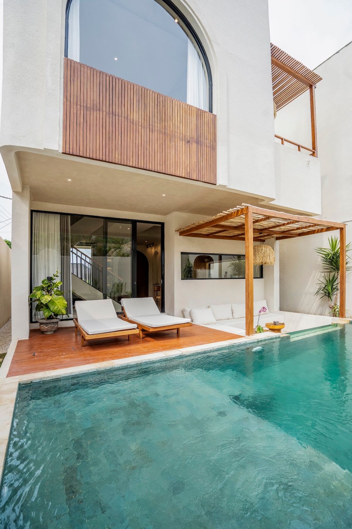 Modern and Tropical Villa