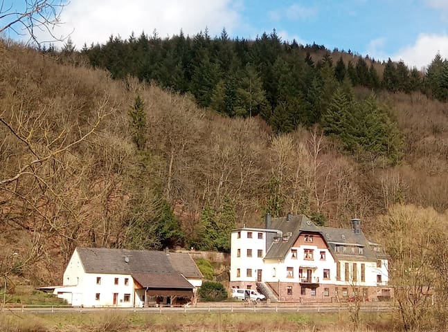 Mürlenbach的民宿