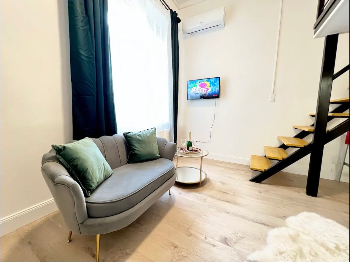 多瑙河畔可爱安静的公寓，配备空调II。
