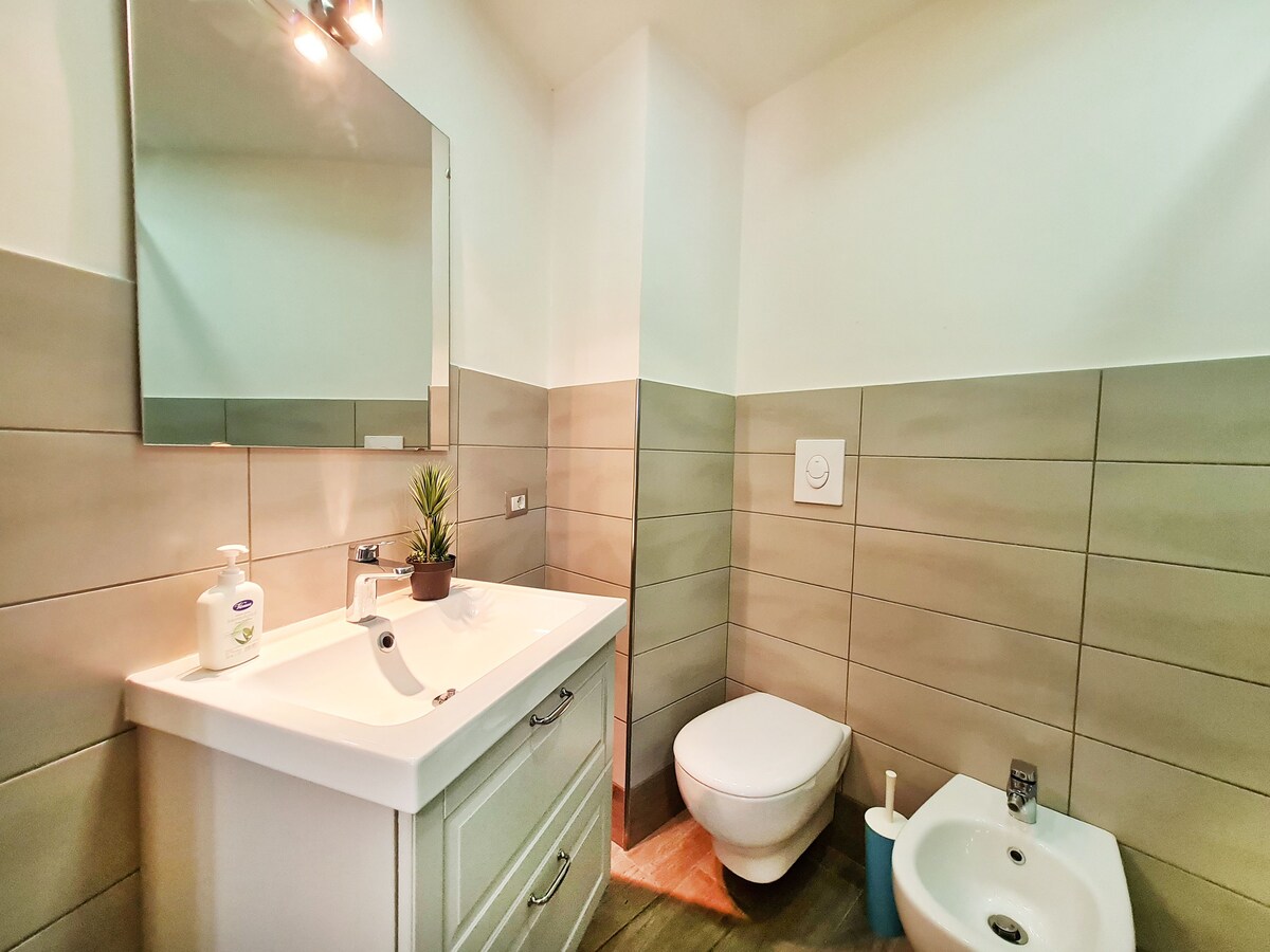 带浴室圣乔瓦尼（ San Giovanni ）的双人客房