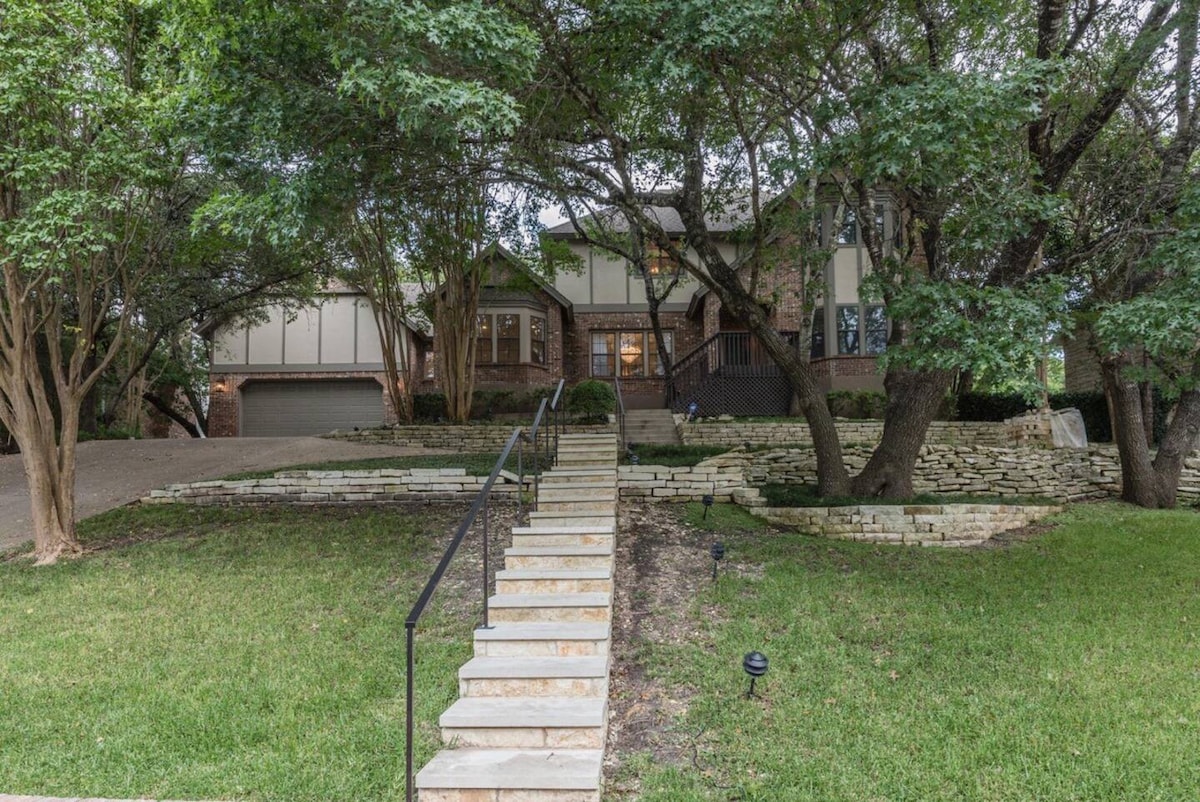 Treemont Hill House - SXSW Luxury Home in Austin!