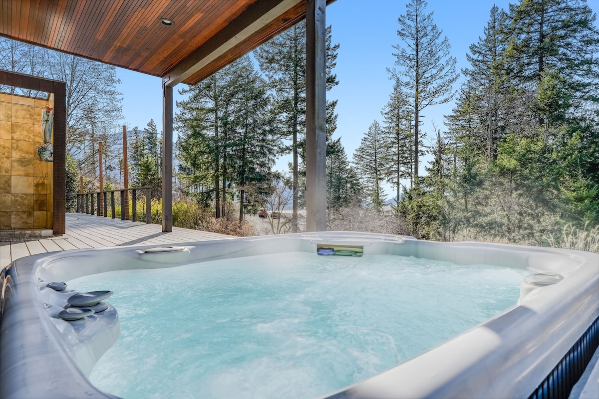 Keys to the Gorge | Sauna | Hot Tub | Sleeps 12