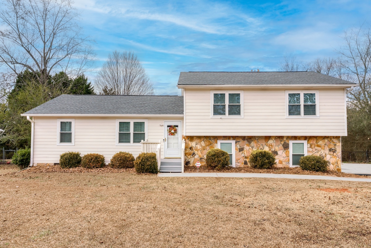 Lovely house in Snellville, close to everything!