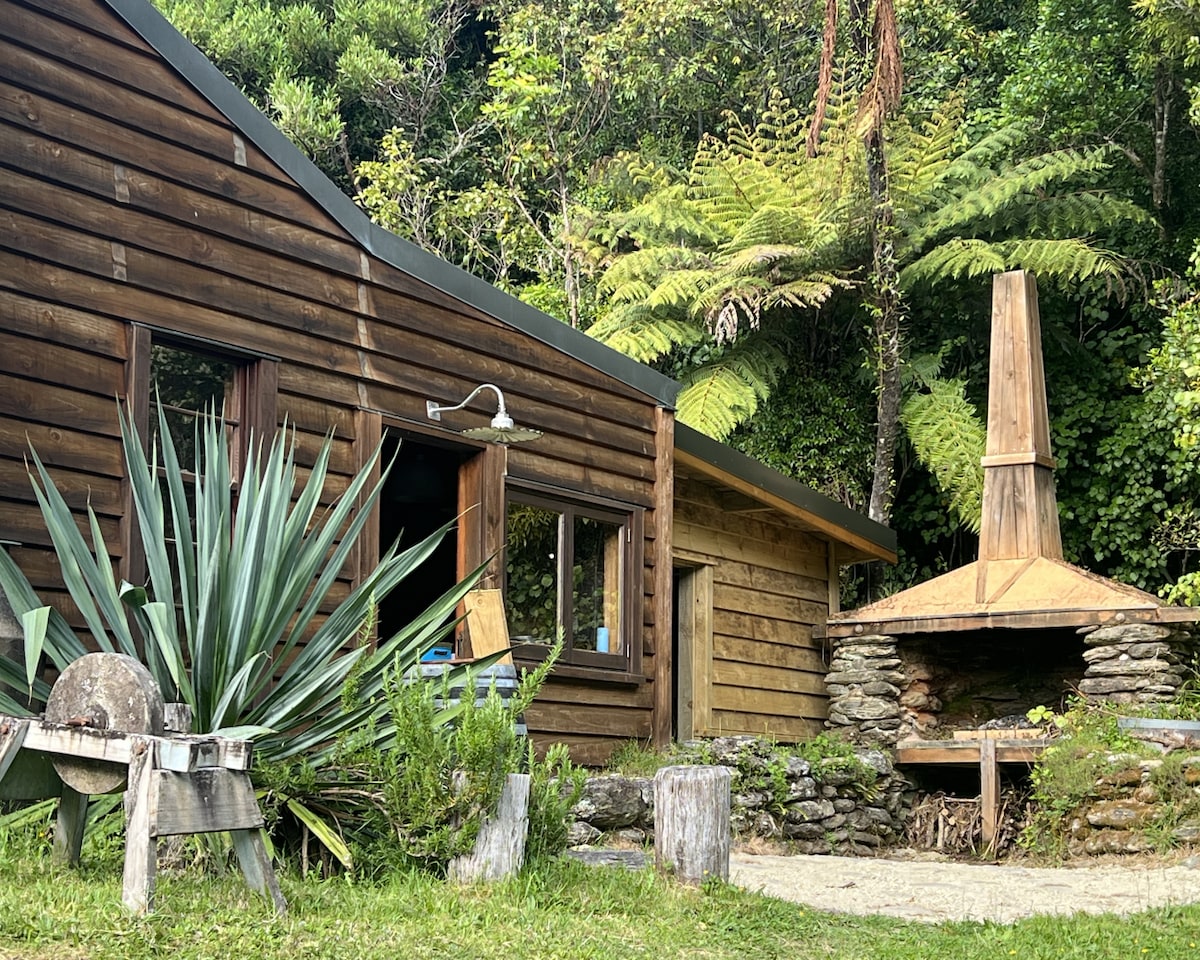 Waterfall Bay Boathouse