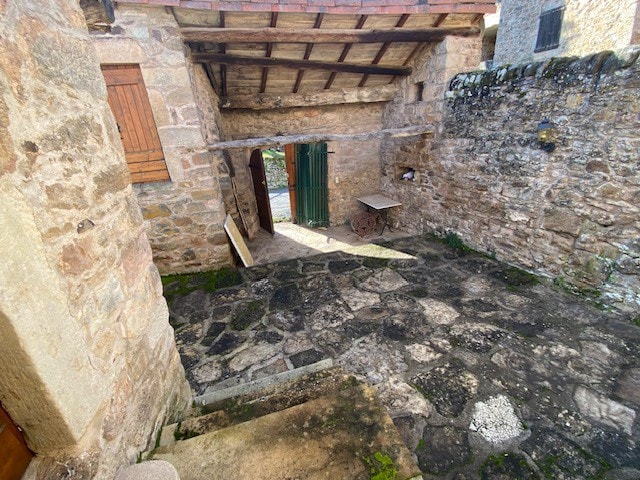 Petite maison de campagne dans un hameau