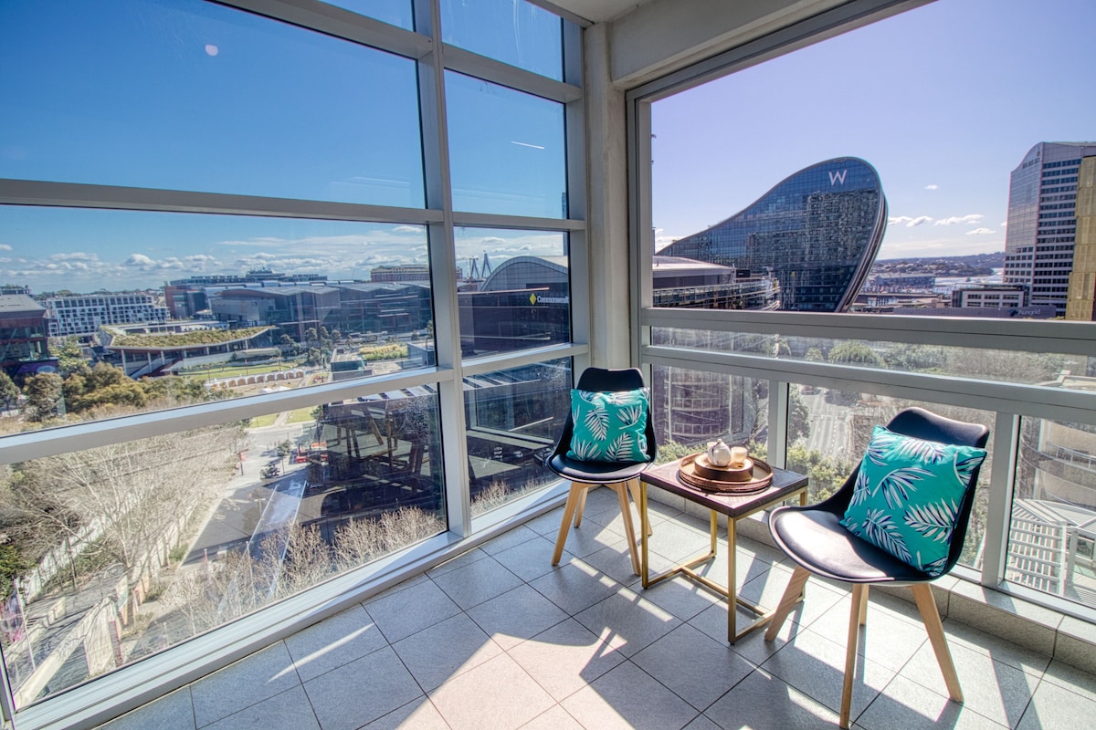 Stunning 4-Br Apt with Darling Harbour Views!